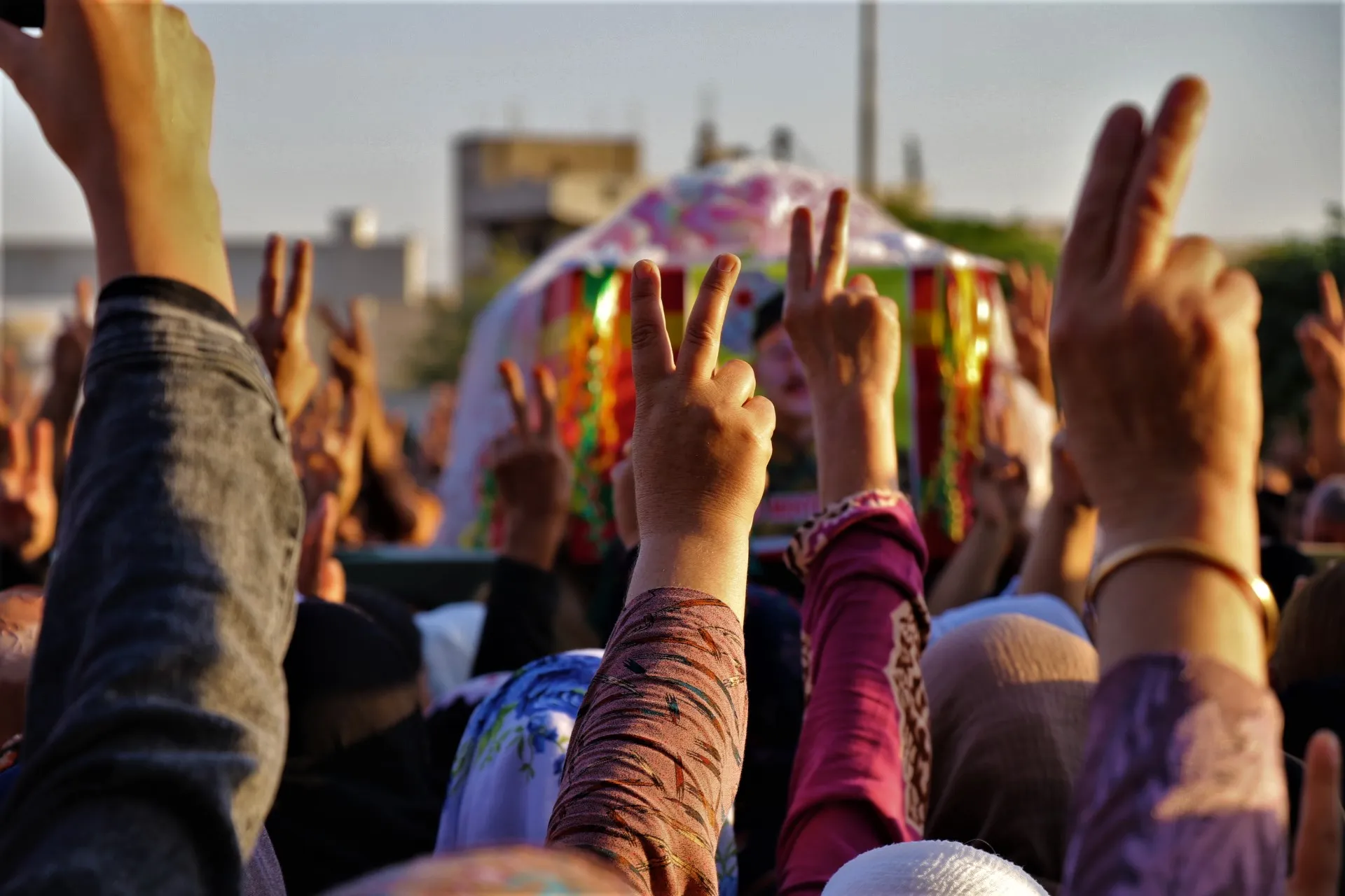 أهالي إقليم الجزيرة في مراسم الشهيد محي الدين: لن نتراجع خطوة واحدة للوراء وسننتقم لدماء شهدائنا