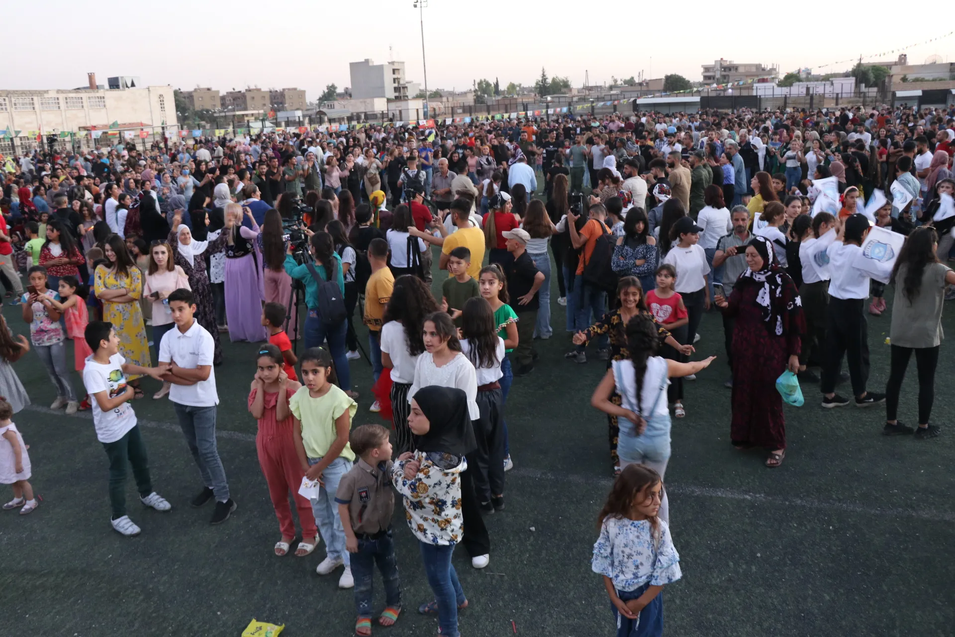 أهالي شمال وشرق سوريا يحتفلون بالذكرى السنوية لقفزة 15 آب