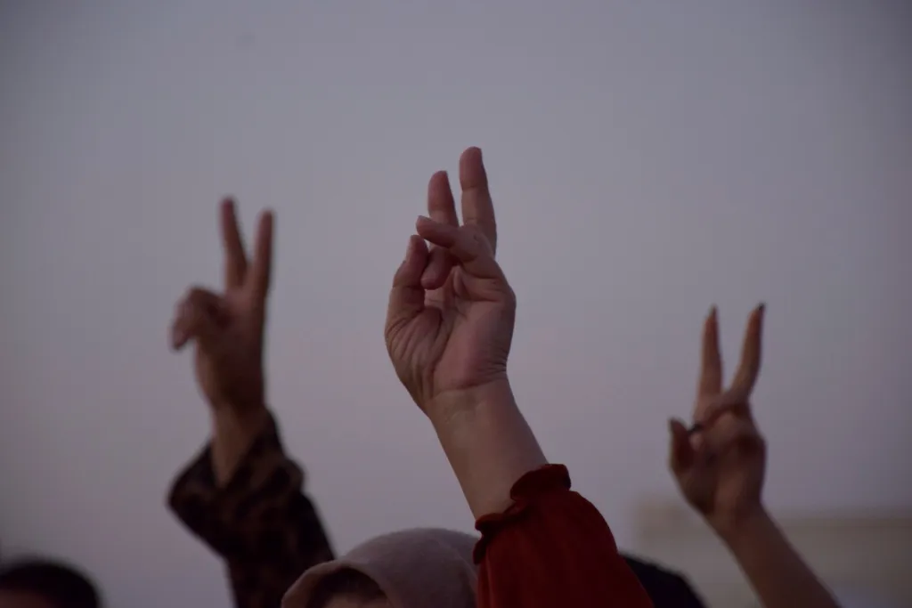 أهالي قامشلو وعامودا يشيعون جثامين شهداء حي الصناعة إلى مثواهم الأخير