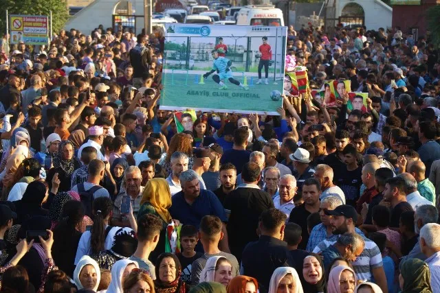 أهالي قامشلو وعامودا يشيعون جثامين شهداء حي الصناعة إلى مثواهم الأخير