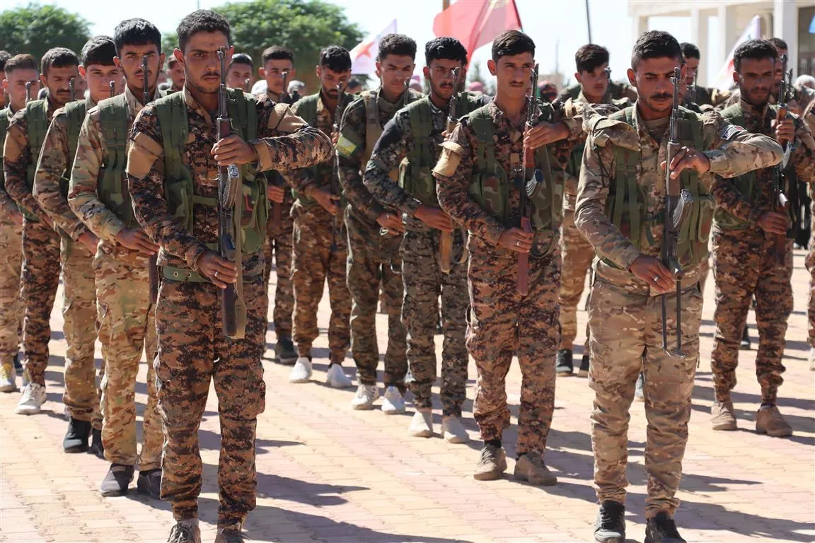 المئات في الحسكة يشيعون شهيدين إلى مثواهما الأخير