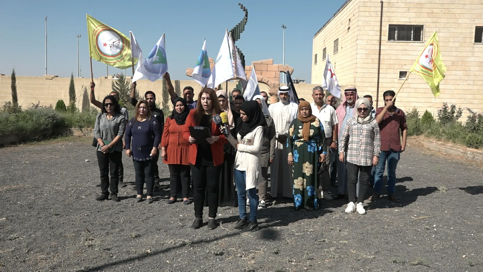 ​​​​​​​منظمات نسائية وأحزاب سياسية تدين جريمة قتل الشابة الكردية "جينا أميني"