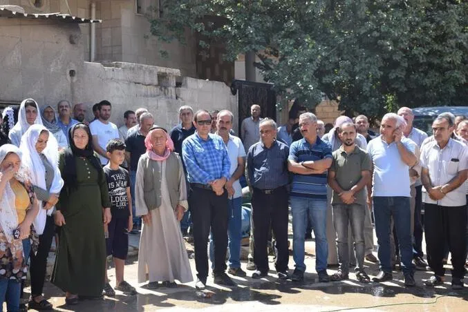 أهالي مقاطعة الحسكة يقدمون واجب العزاء لذوي الشهيدة سلافا رمضان ويؤكدون على مواصلة النضال