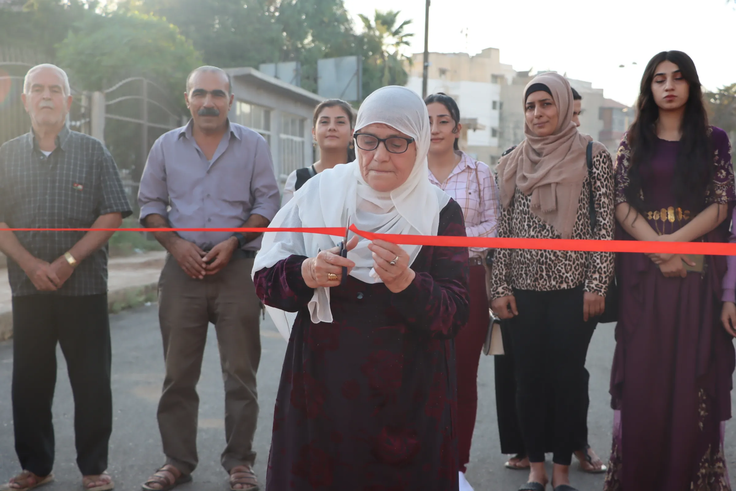 اتحاد المرأة الشابة يقيم معرضاً للفنون التشكيلية
