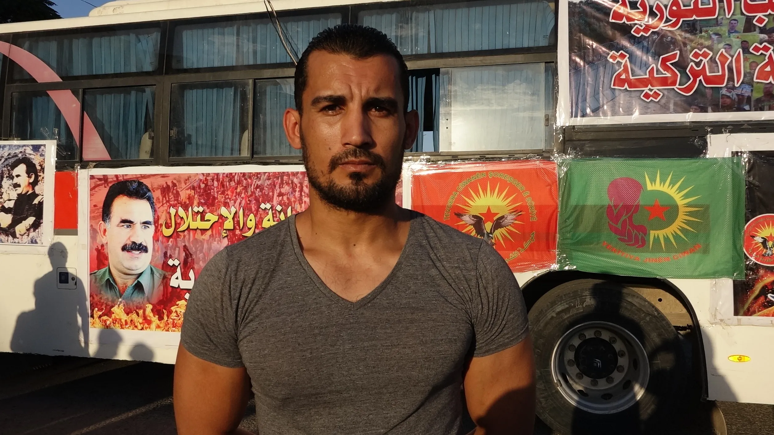  المكتبة الجوالة تختتم في الطبقة بالتأكيد على استمرار النضال لتحقيق الحرية الجسدية للقائد