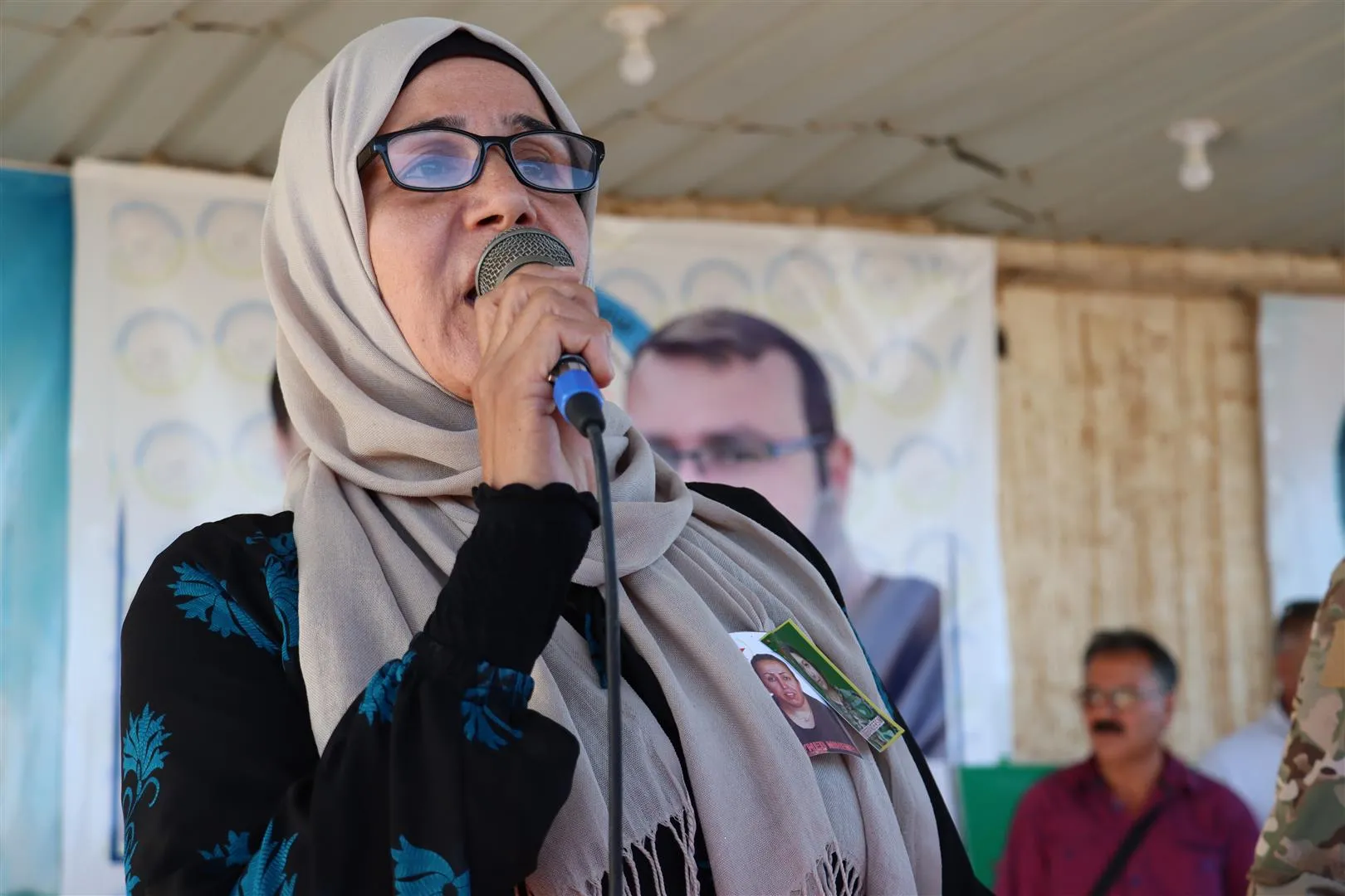 أهالي إقليم الجزيرة يشيعون جثماني الشهيدتين" زينب وبيريتان" إلى مثواهما الأخير