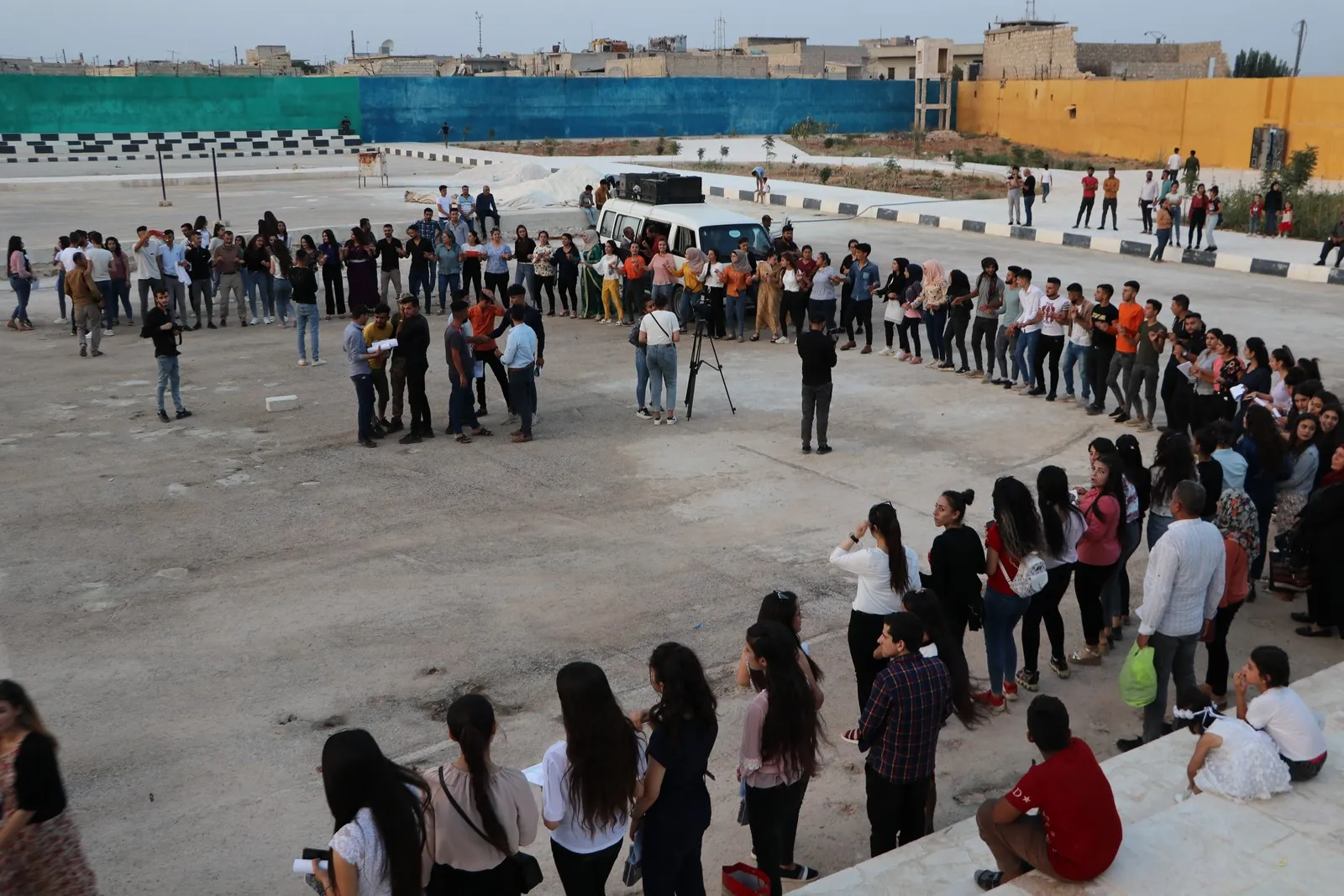 هيئة التربية والتعليم بإقليم عفرين توزع 219 شهادة على طلبة الثانوية وتكرم المتفوقين