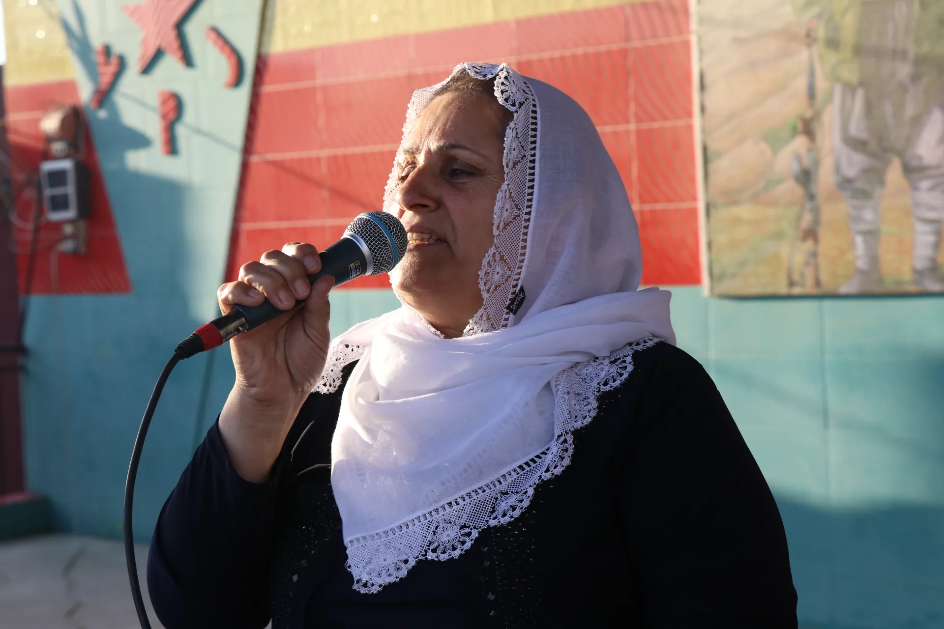 ​​​​​​​تشييع جثمان الشهيد كامبار سولمز ومراسم غيابية للشهيدتين دلال و زيلان في قامشلو