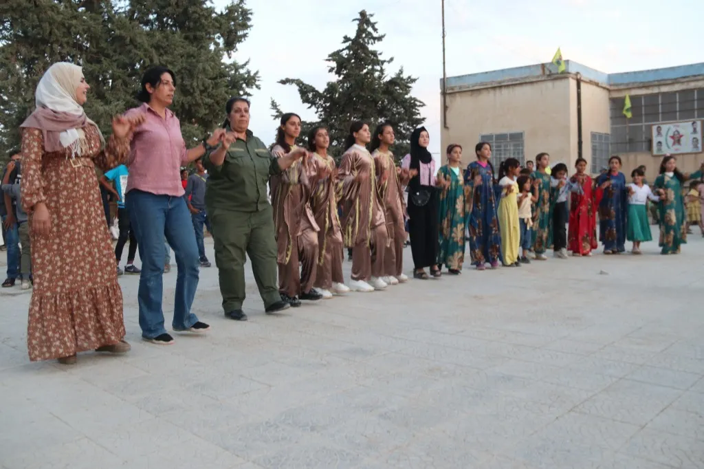 افتتاح مكتب واحتفاليات في نواحي مقاطعة قامشلو بمناسبة الذكرى الـ19 لتأسيس PYD