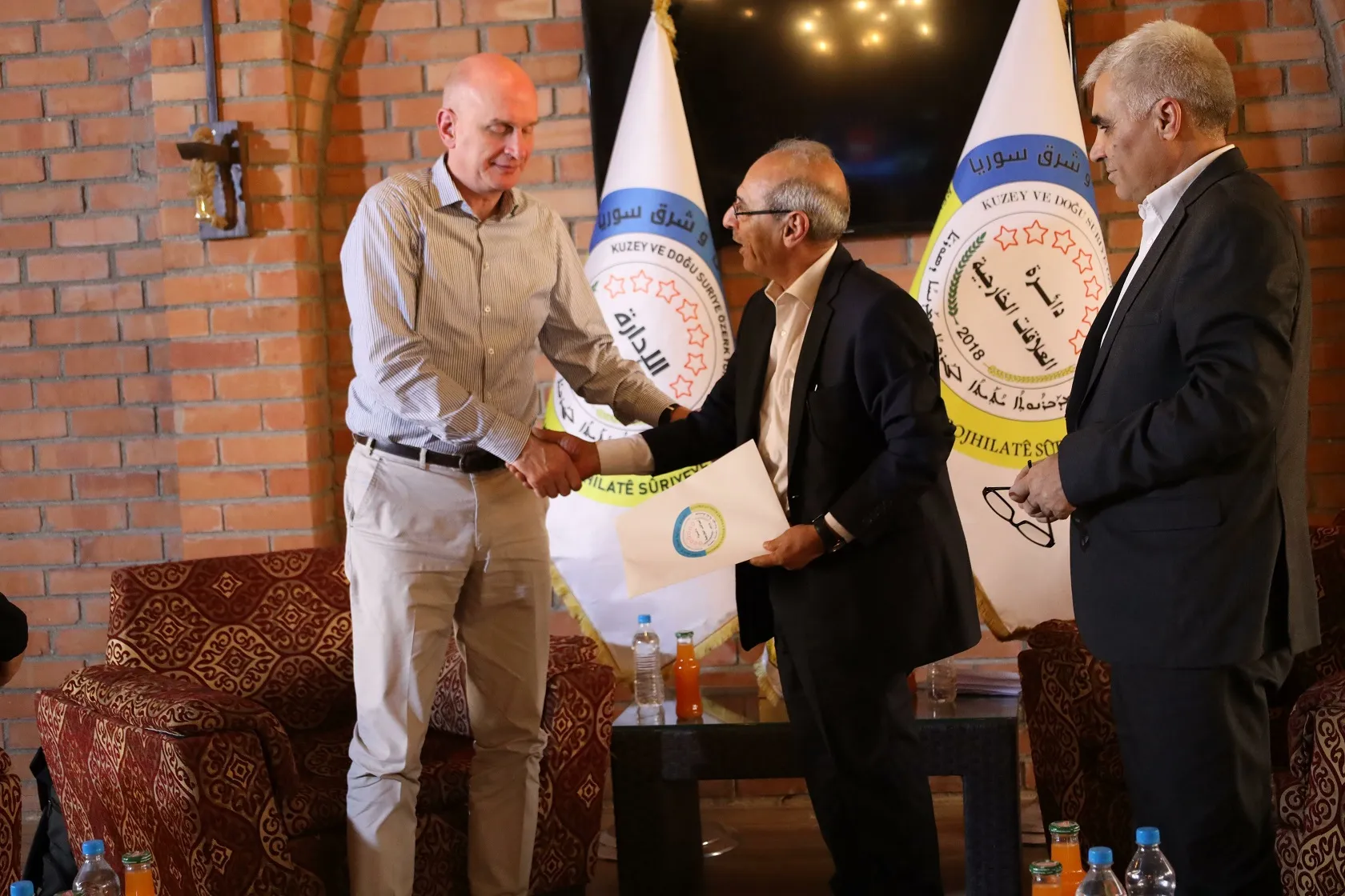 دائرة العلاقات الخارجية تُسلّم نساء وأطفالاً من أسر داعش للخارجية الألمانية