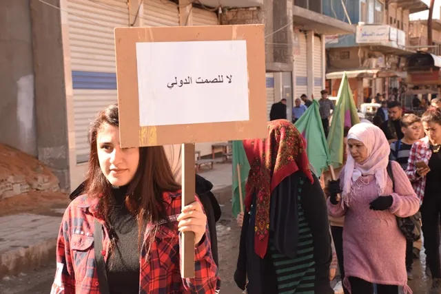 خلال مظاهرتين حاشدتين في قامشلو وتربه سبيه تنديداً بالهجمات التركية الكيماوية: الكريلا هي الشعب والشعب هو الكريلا