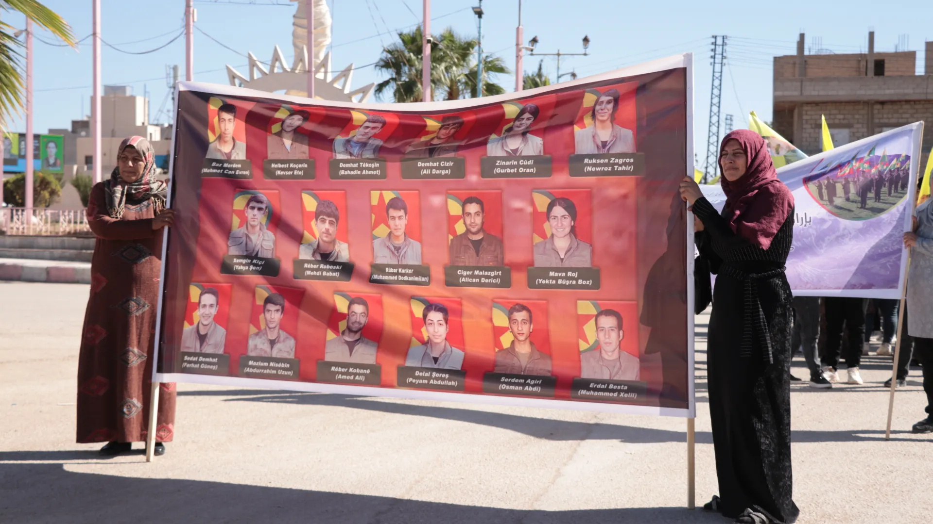 ​​​​​​​الآلاف في مقاطعة قامشلو يستذكرون الشهيدة بيريتان ويؤكدون مواصلة النضال ضد نهج الخيانة
