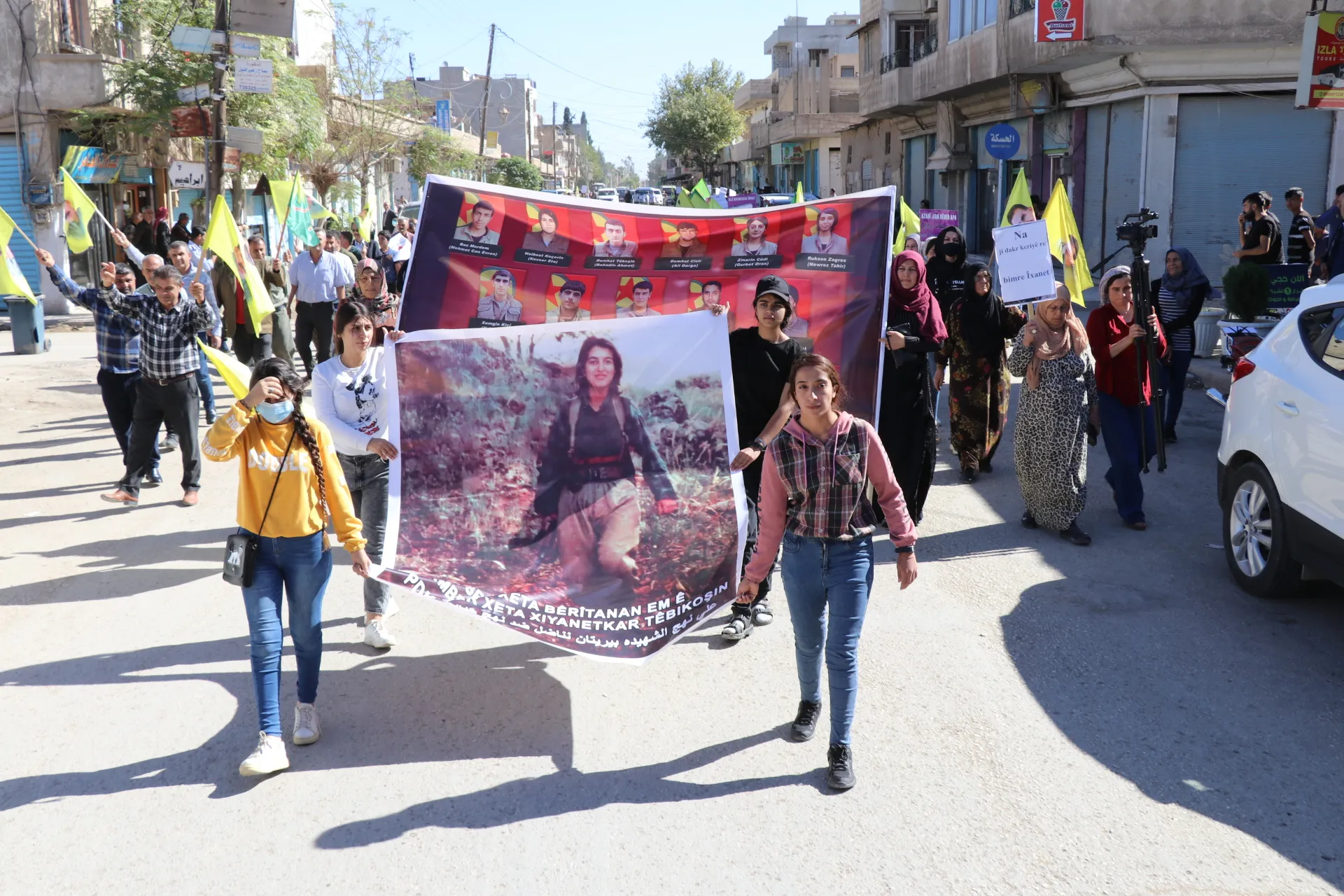 ​​​​​​​الآلاف في مقاطعة قامشلو يستذكرون الشهيدة بيريتان ويؤكدون مواصلة النضال ضد نهج الخيانة
