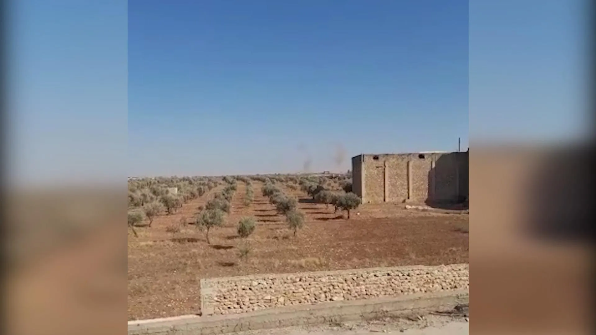 الاحتلال التركي يستهدف قرية شعالة في مقاطعة الشهباء
