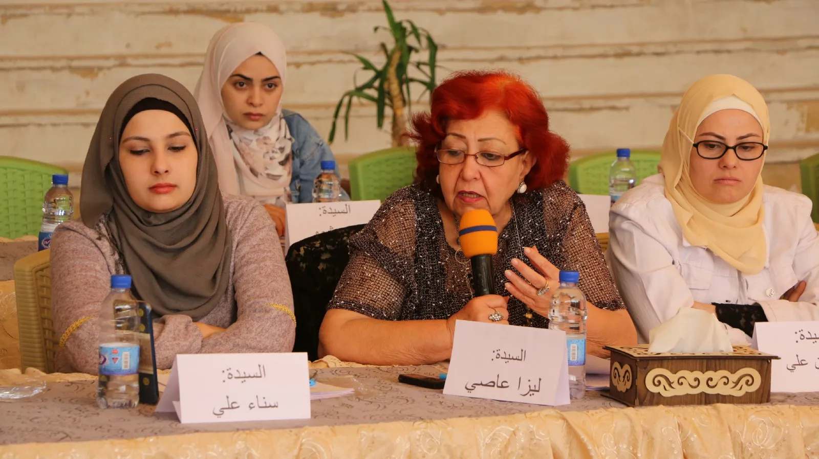 ​​​​​​​الملتقى الحواري النسوي يواصل أعماله بمناقشة مشروع اللامركزية ودور المرأة فيه