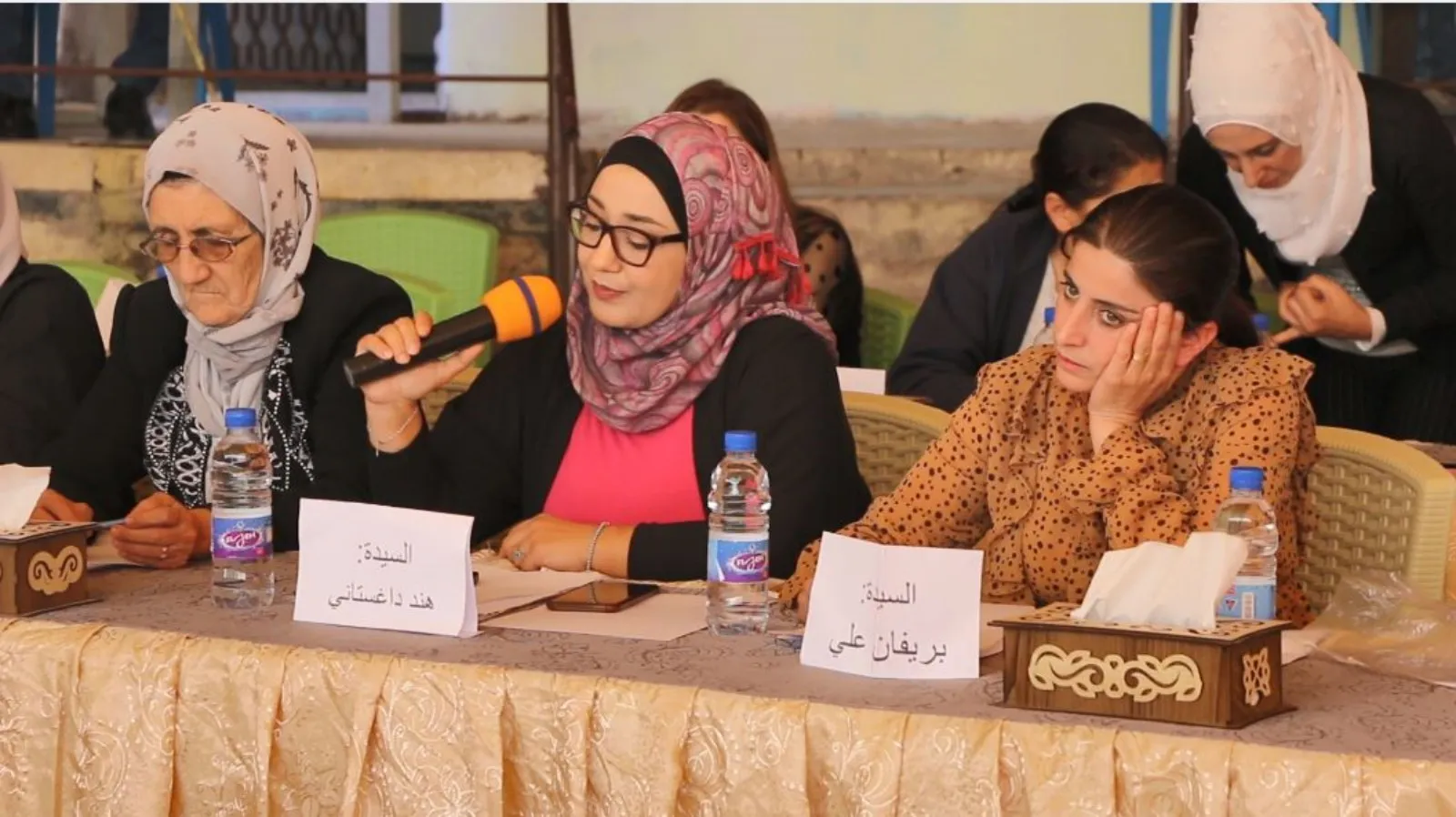​​​​​​​الملتقى الحواري النسوي يواصل أعماله بمناقشة مشروع اللامركزية ودور المرأة فيه