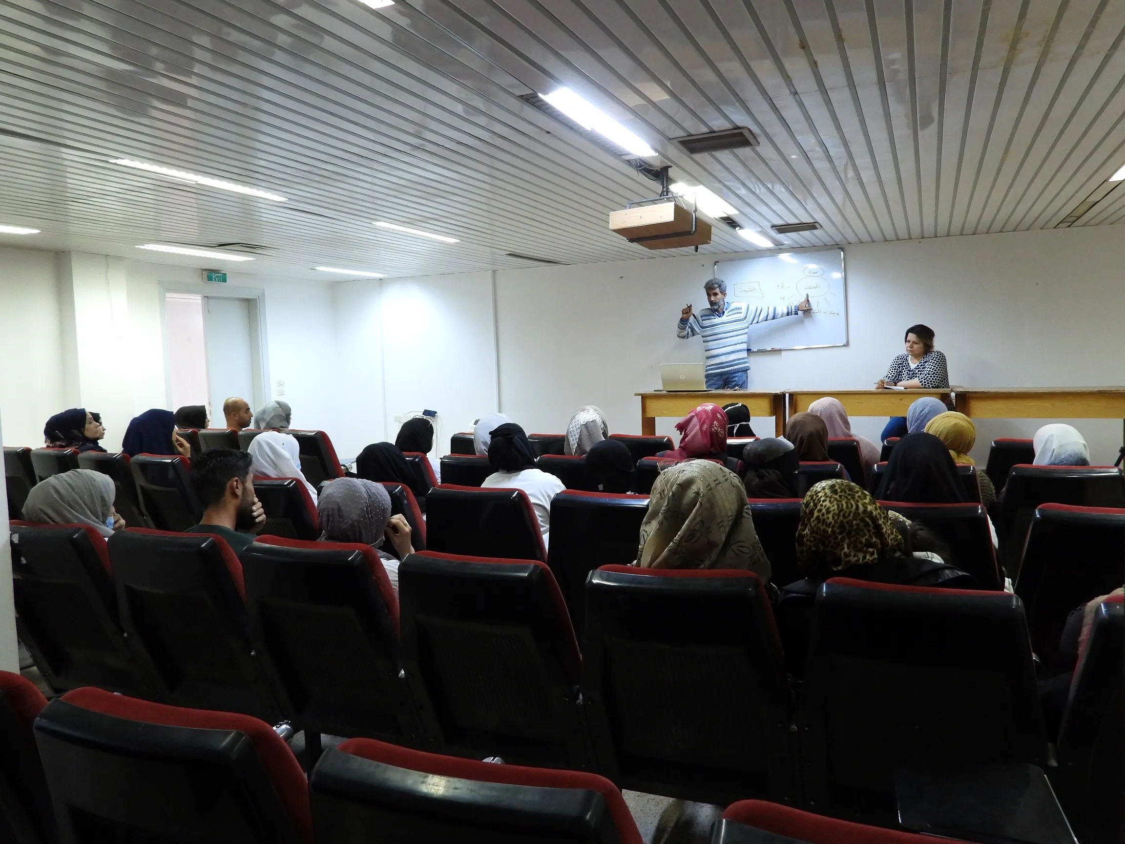 الطبقة ...محاضرة توعوية عن مخاطر المخدرات وأضرارها على المجتمع