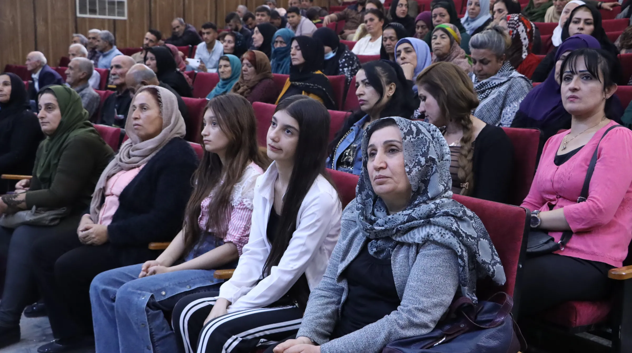 عرض سنفزيون في قامشلو لاستذكار الشهيدة بيريتان