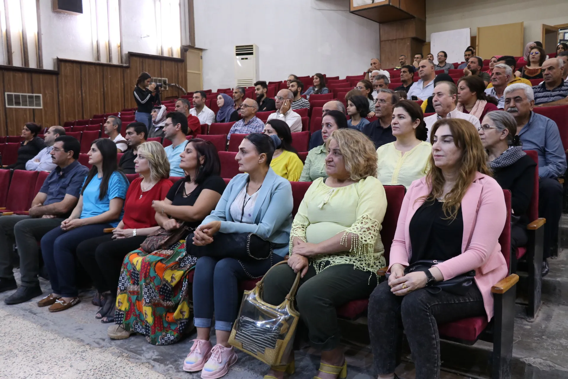 أمسية شعرية ومحاضرة ضمن فعاليات اليوم الثاني لمهرجان أوصمان صبري للأدب