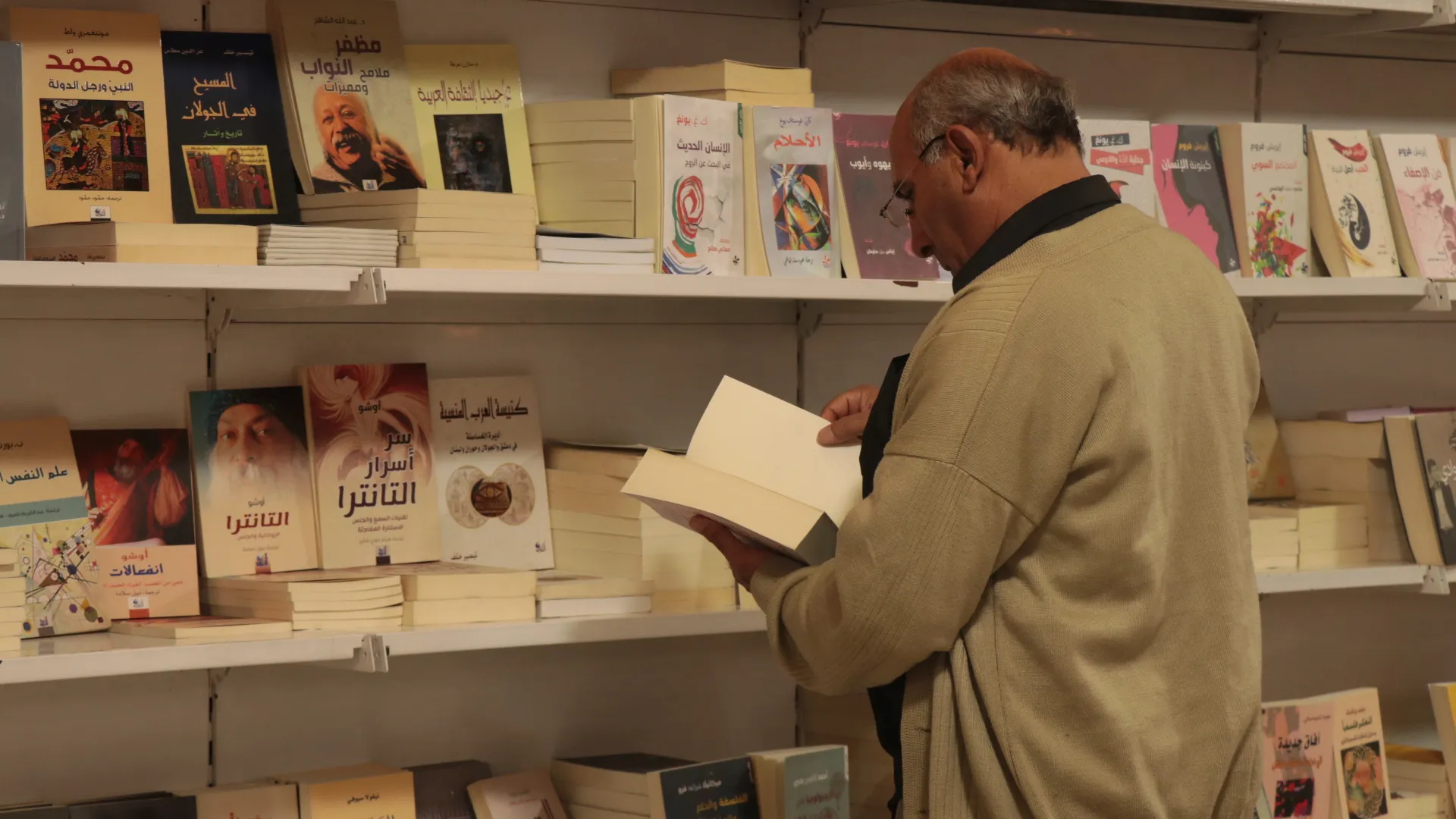 بنشاطات متنوعة ومسابقات ...معرض الشهيد هركول للكتاب يختتم يومه الثالث