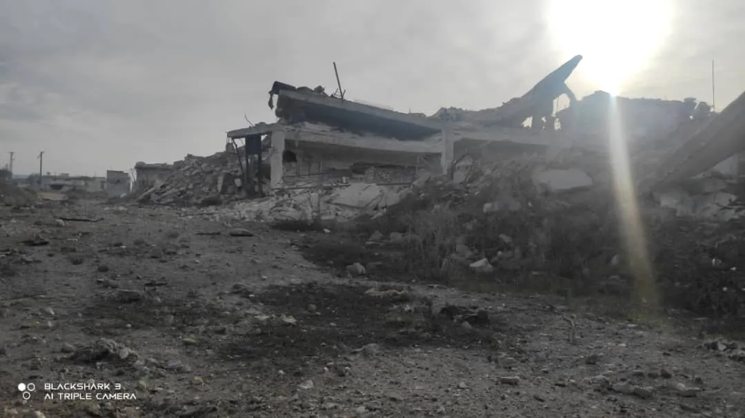 ​​​​​​​بالصور والفيديو.. آثار قصف طائرات الاحتلال التركي على قرية مرعناز في شرا