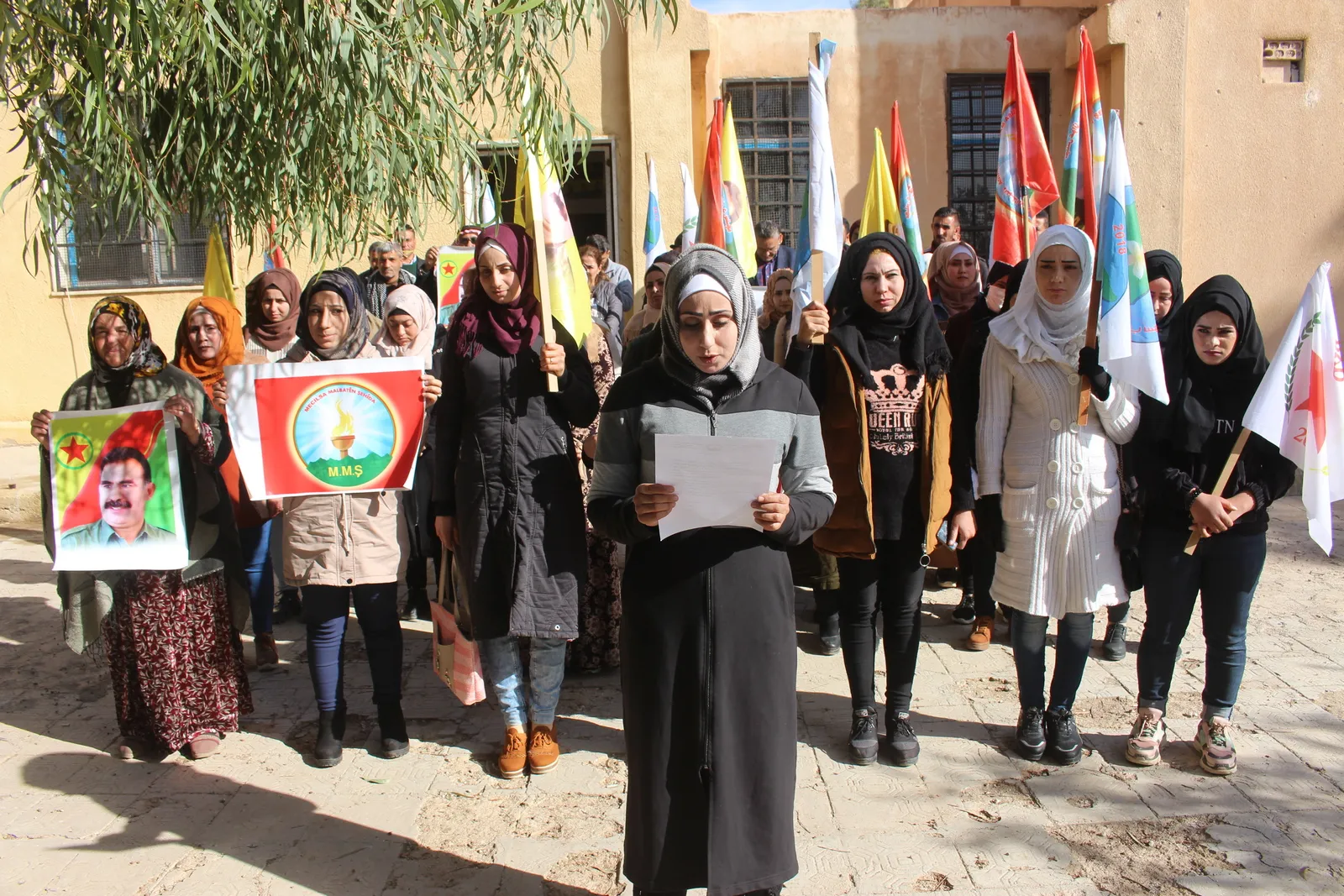 ​​​​​​​لجان المرأة بمجلس عوائل الشهداء تشجب الهجمات التركية وتؤكد مساندتها للقوات العسكرية