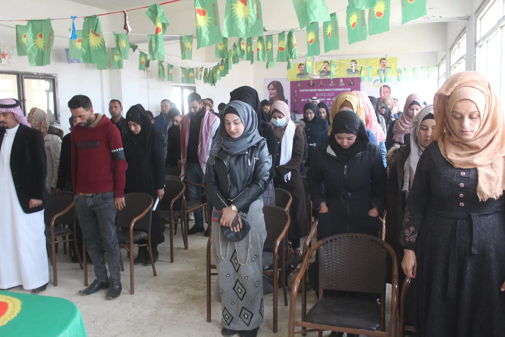 ​​​​​​​خلال مظاهرة وسلسلة محاضرات: للمرأة دور رئيس في بناء مجتمع ديمقراطي