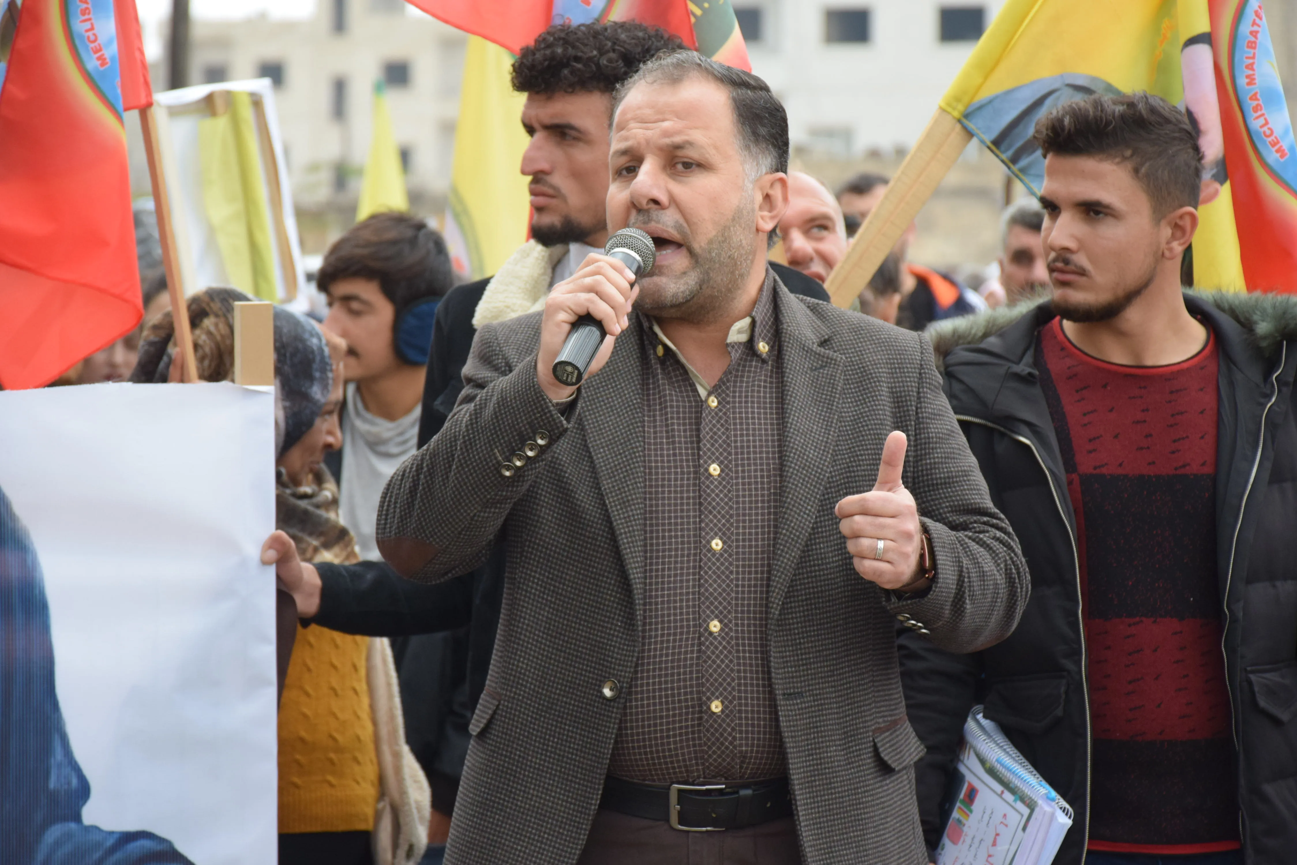 ​​​​​​​الآلاف يعبّرون عن تضامنهم مع الانتفاضة في روجهلات وإيران
