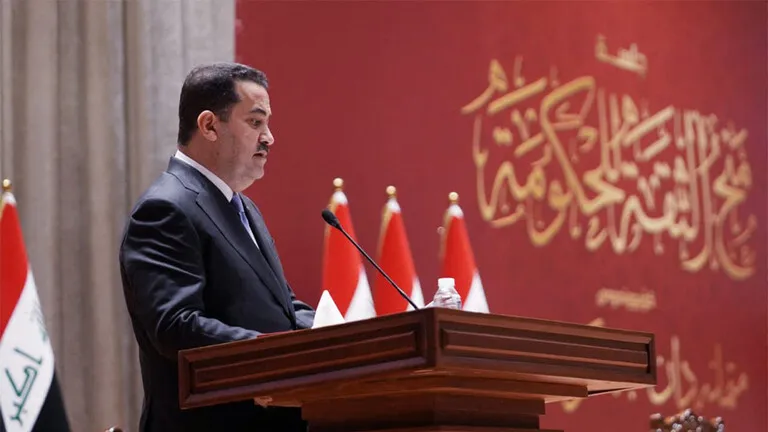 ​​​​​​​رئيس الوزراء العراقي يحيل الكاظمي ووزراء من حكومته إلى التقاعد