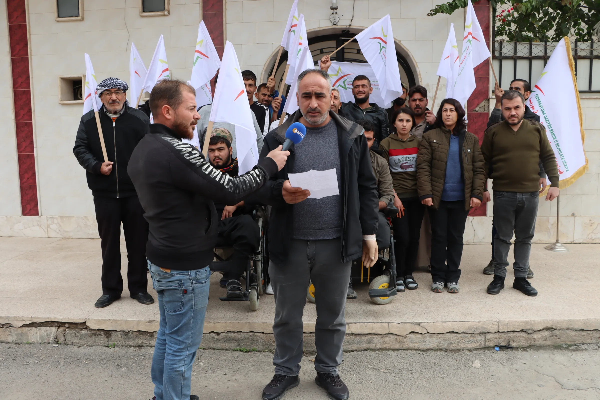 أهالي مقاطعة قامشلو يؤكدون على مواصلتهم للمقاومة ضد هجمات الإبادة للاحتلال التركي