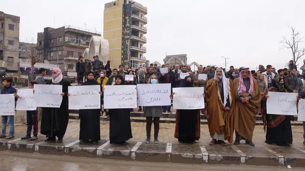 أهالي الرقة يطالبون جامعة الدول العربية بردع الهجمات التركية على سوريا