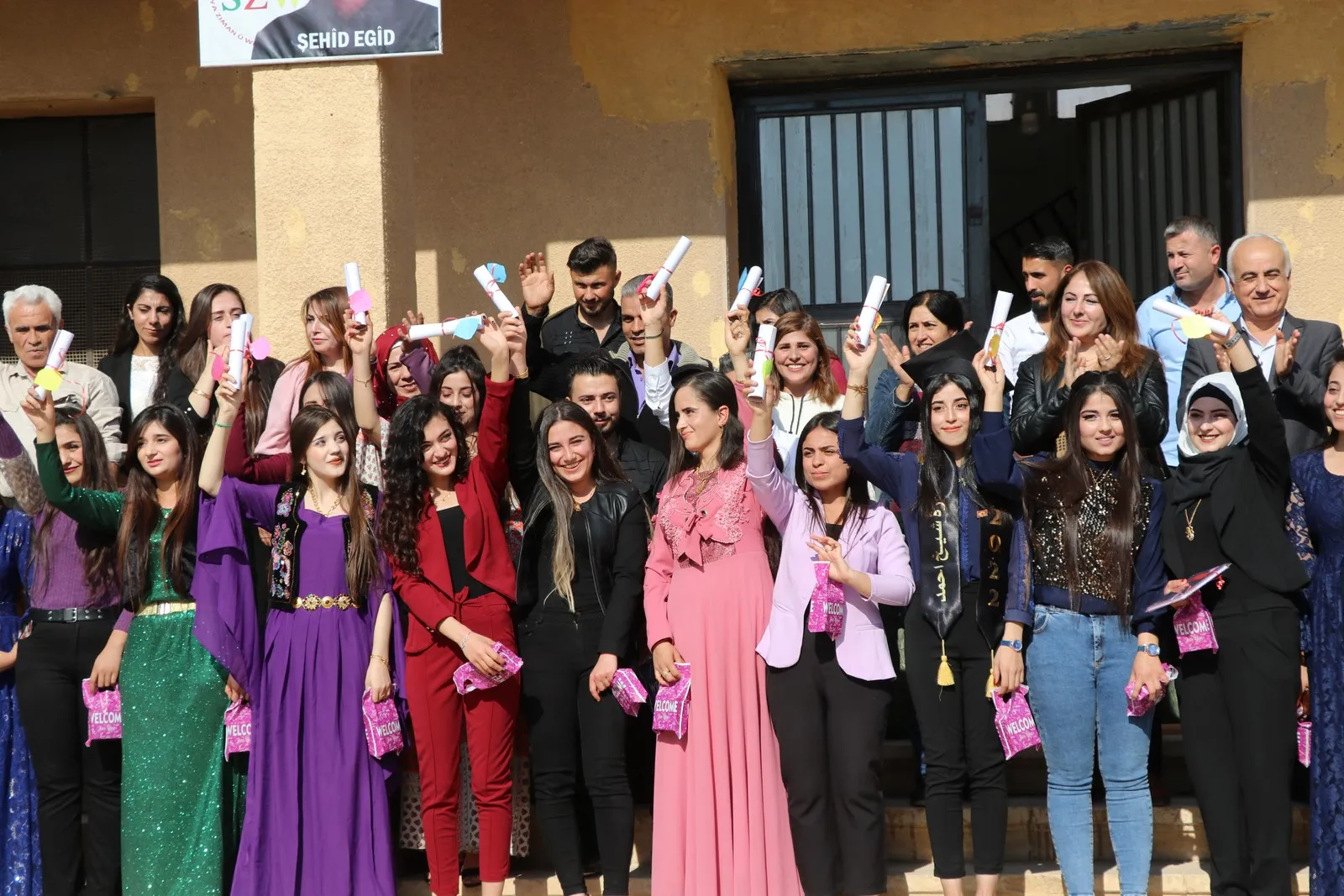 معاهد الشهيدة فيان أمارا للعلوم التربوية في الشهباء تخرّج 31 طالباً وطالبة