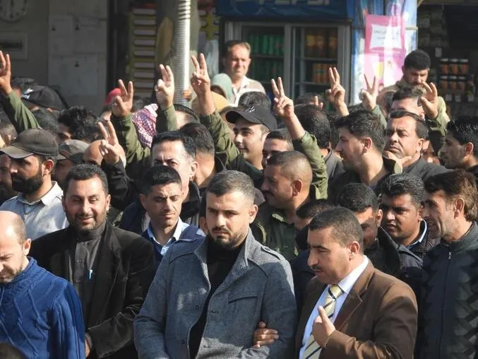 الآلاف في الرقة والطبقة ودير الزور يؤكدون وقوفهم مع قسد ضد الاحتلال