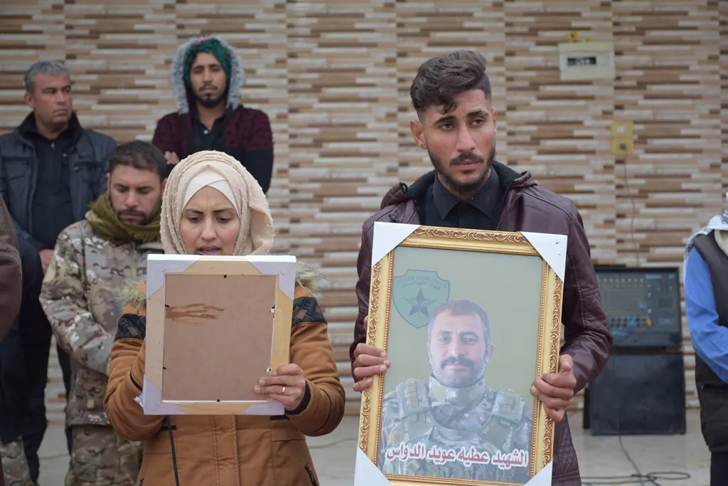 ​​​​​​​أهالي الشدادي يشيّعون جثمان الشهيد عطية الدواس إلى مثواه الأخير