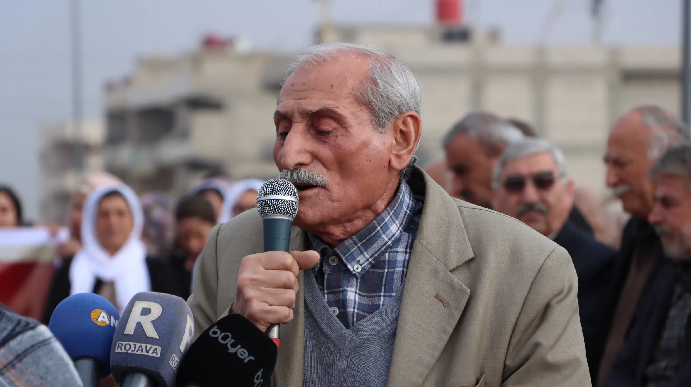 أهالي قامشلو يستذكرون الشهيد يوسف كلو وحفيديه والشهيد عنتر