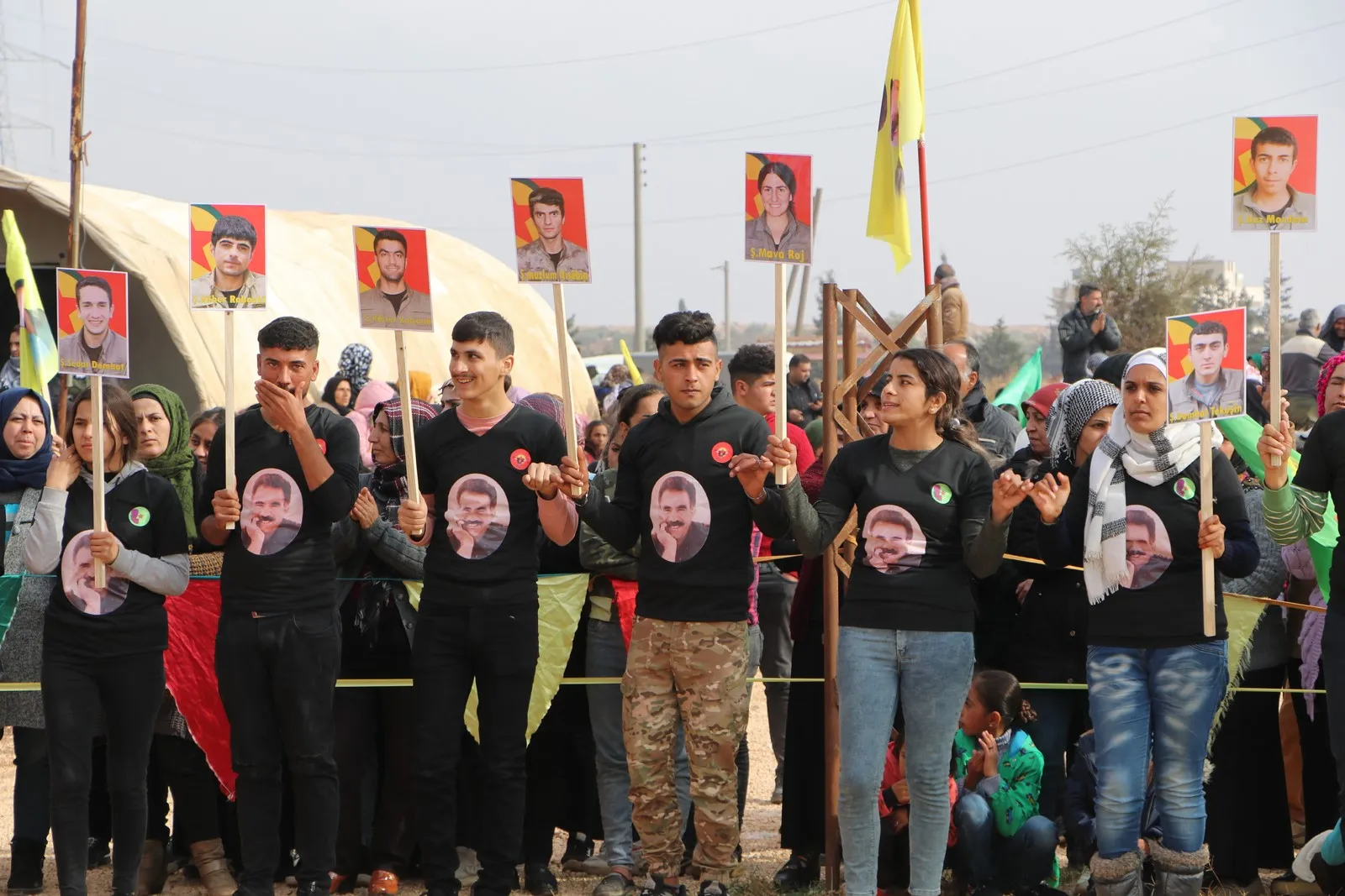 أهالي شمال وشرق سوريا يحتفلون بذكرى تأسيس PKK وينددون بهجمات الاحتلال التركي