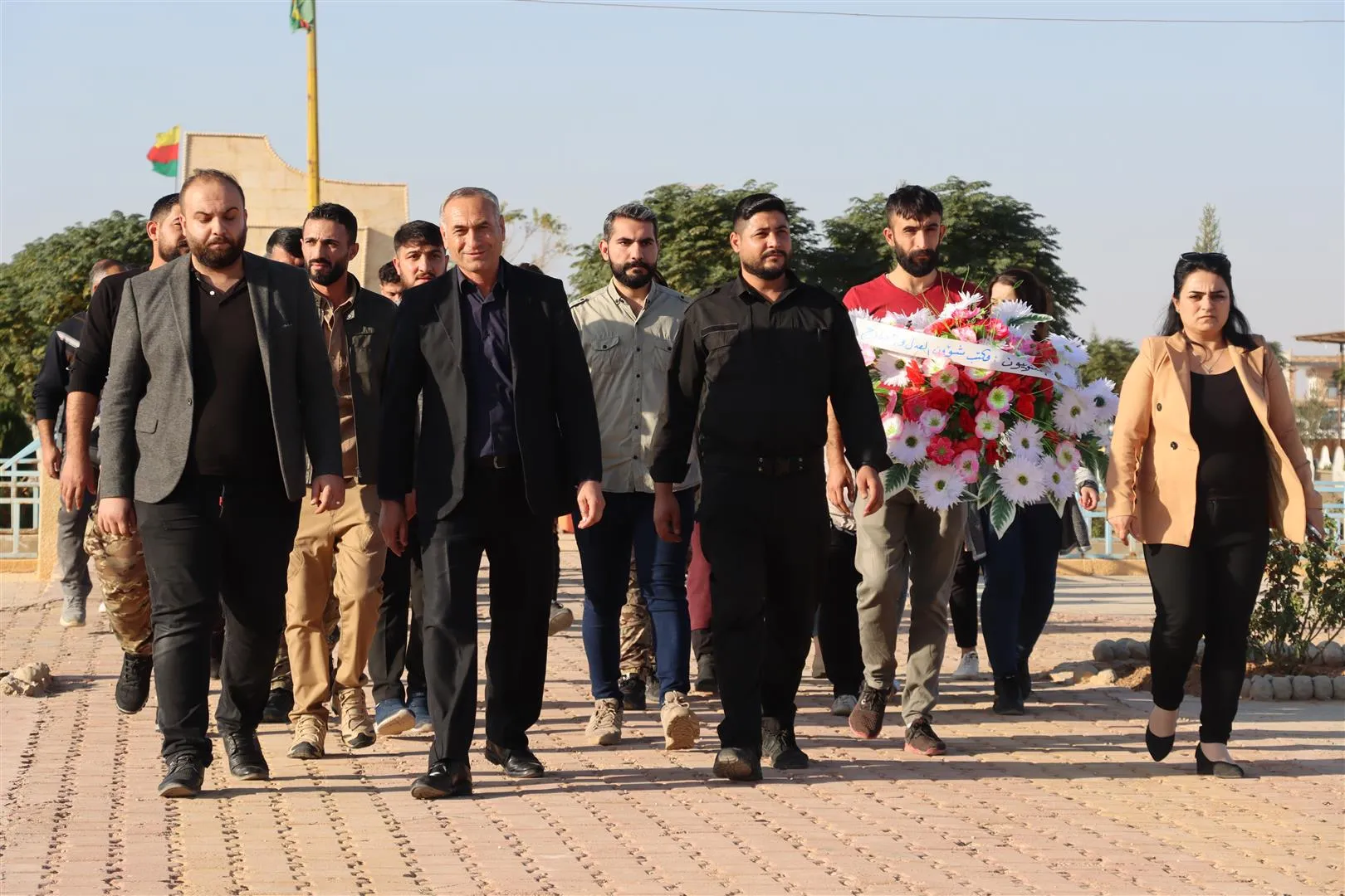 الآلاف يستذكرون الشهيدين زينب ويلماز ويؤكدون على استمرار المقاومة في وجه العدو