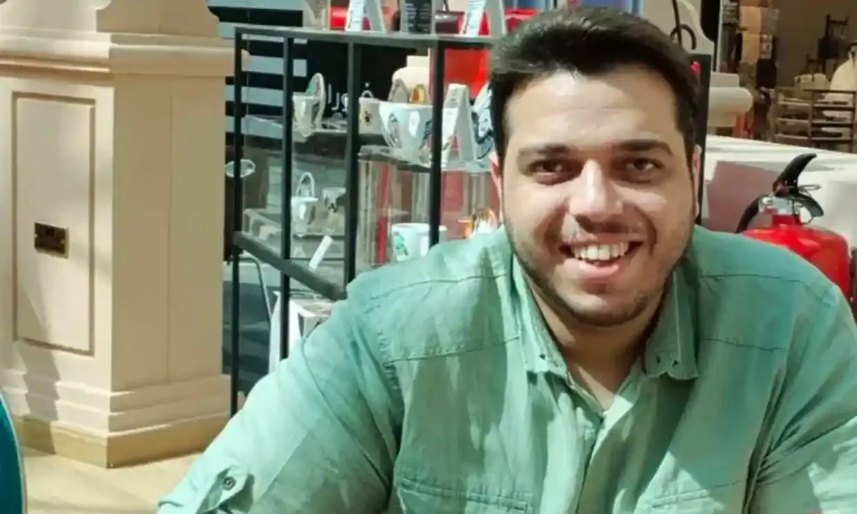 عائلةُ قطريّ أبلغَ عن انتهاكاتٍ بحقّ العمالِ: يتعرض للتعذيب في سجنه