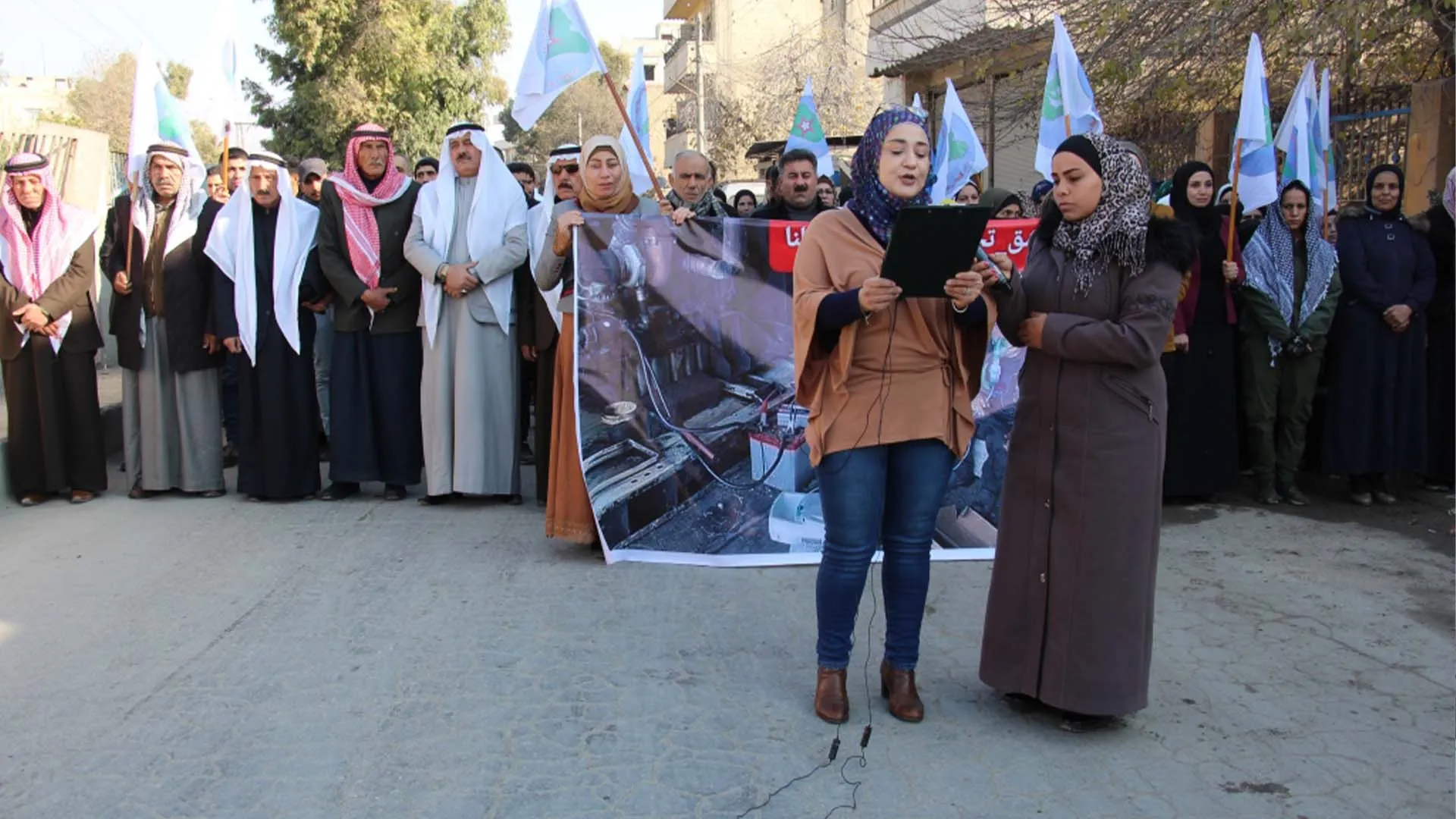 فعاليات سياسية وعشائرية ونسائية تندد بالحصار على الشهباء والشيخ مقصود