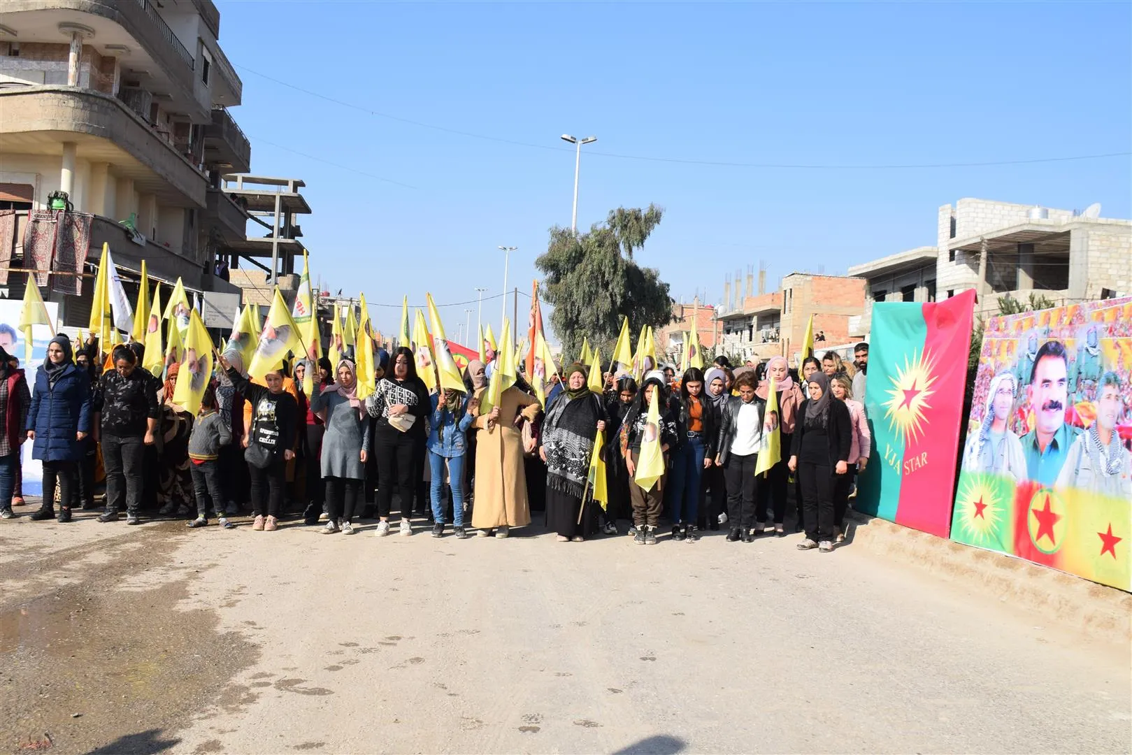 ​​​​​​​الآلاف من مكونات الحسكة يطالبون بالحرية الجسدية للقائد أوجلان
