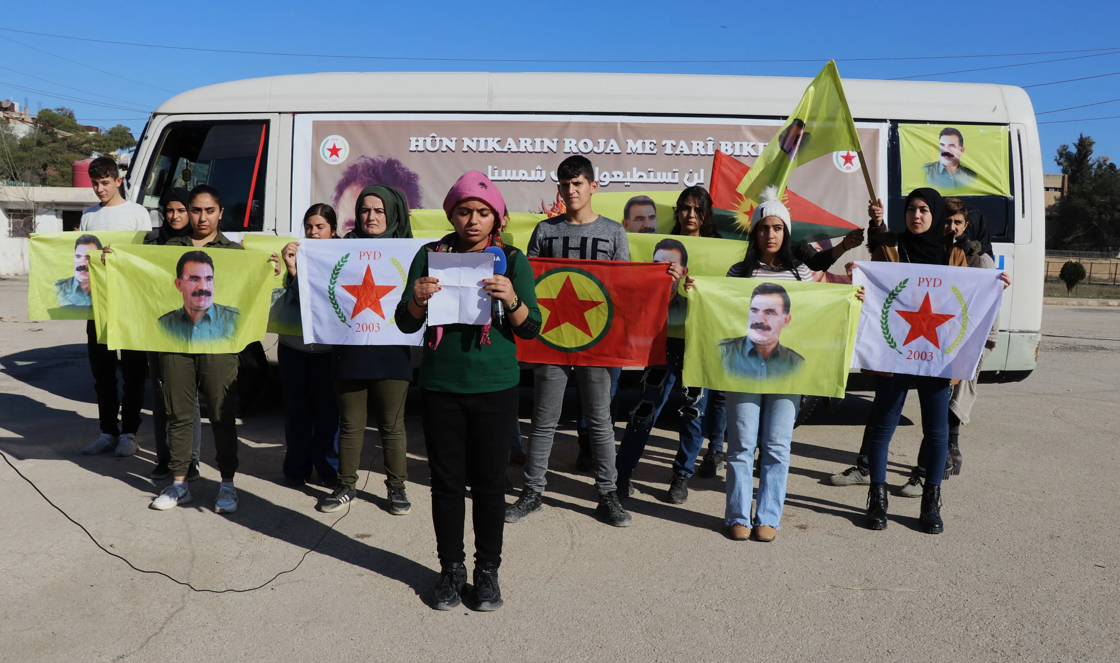 شبيبة PYD يطلقون فعالية المكتبة الجوالة في إقليم الجزيرة