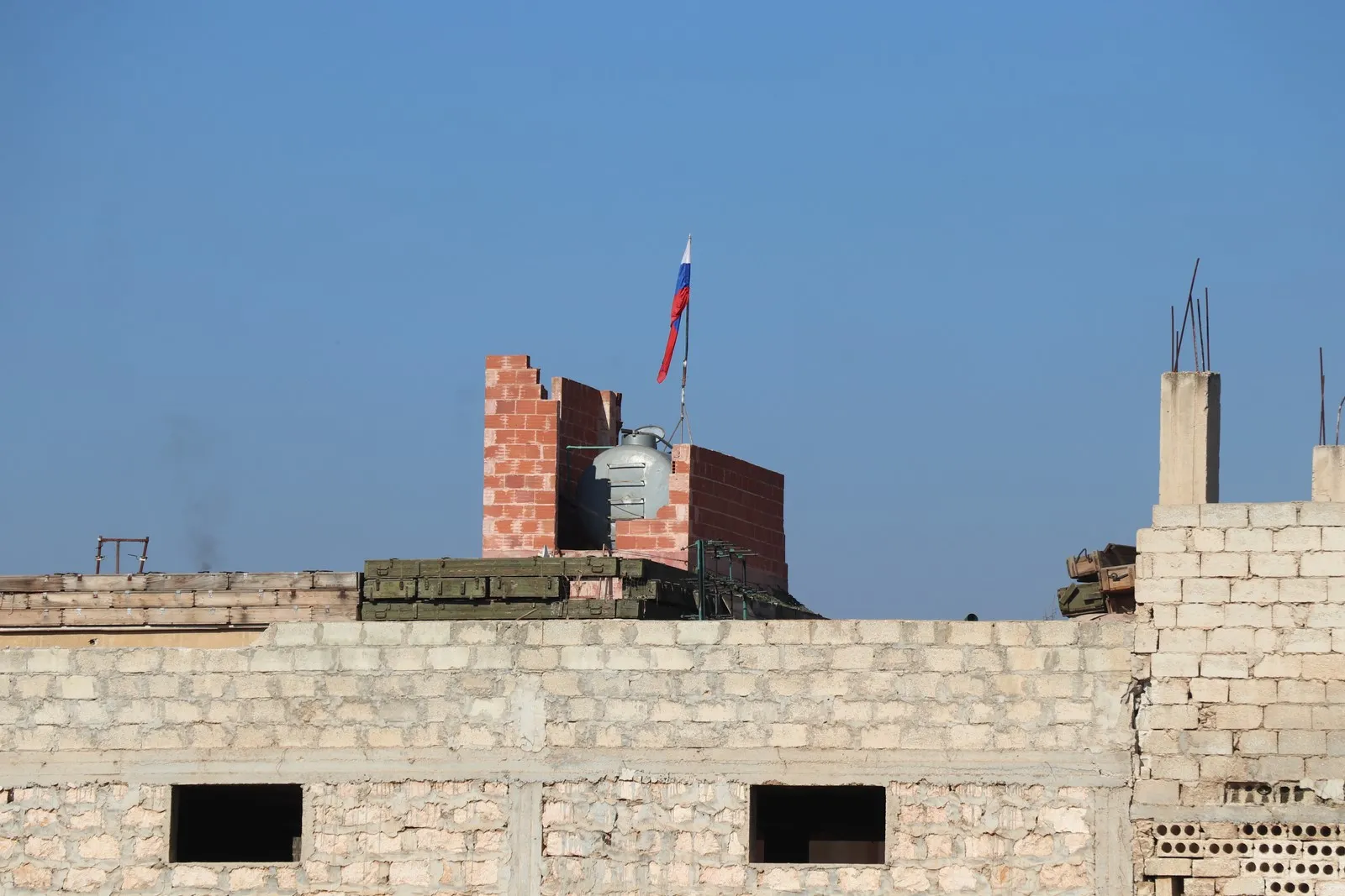 ​​​​​​​المئات في الشيخ مقصود والشهباء يتظاهرون تنديداً بالحصار ويهتفون" لن نركع للظلم، المقاومة حياة"