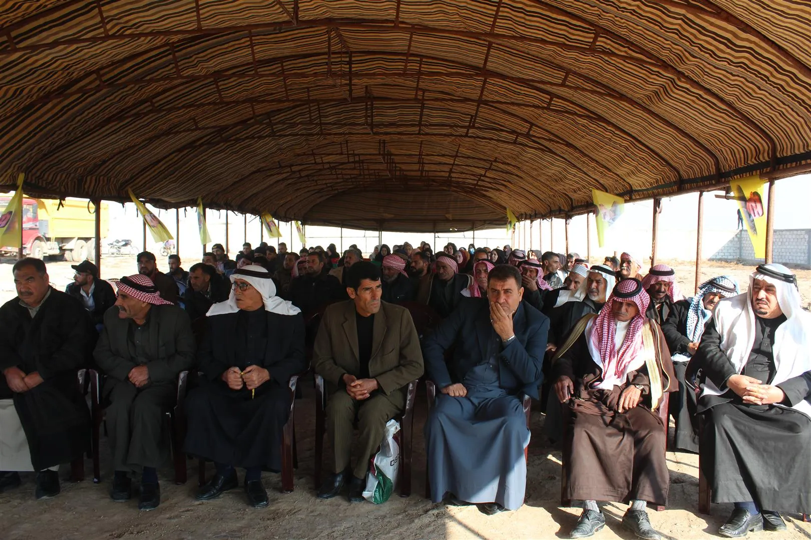 أهالي الهول يشددون خلال اجتماع على التعاون مع قسد لإفشال المخططات التركية