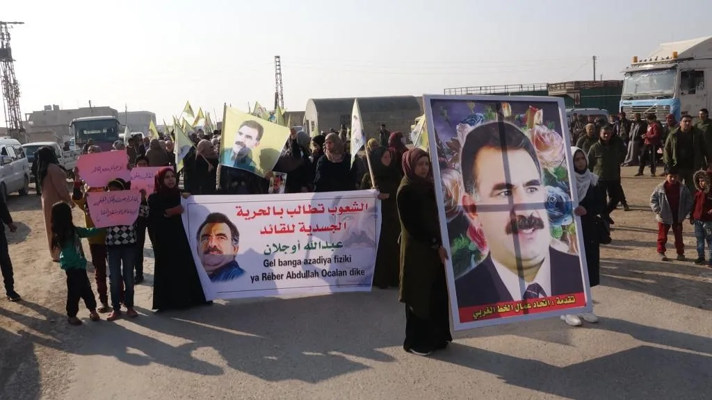 ​​​​​​​أهالي الرقة والطبقة: لن نتوقف عن المطالبة بحرية القائد عبد الله أوجلان