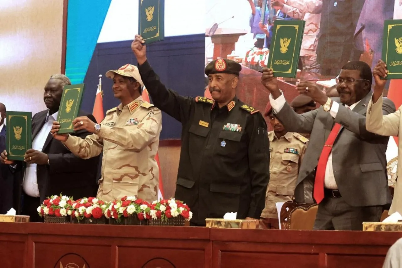خلافات حول الاتفاق الإطاري وتحذيرات من مستقبل مظلم ينتظر السودان