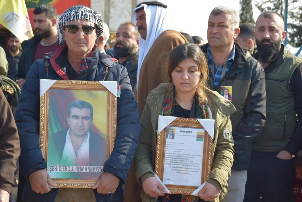 ​​​​​​​تشييع جثمان مواطن استشهد جراء هجوم جوي للاحتلال التركي في ديرك