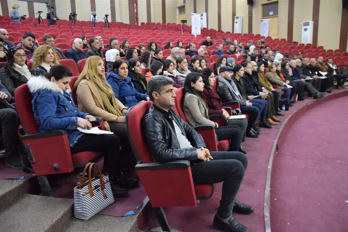 الحفاظ على العمارة الطينية والعودة إلى الريف أبرز نقاشات المنتدى الهندسي