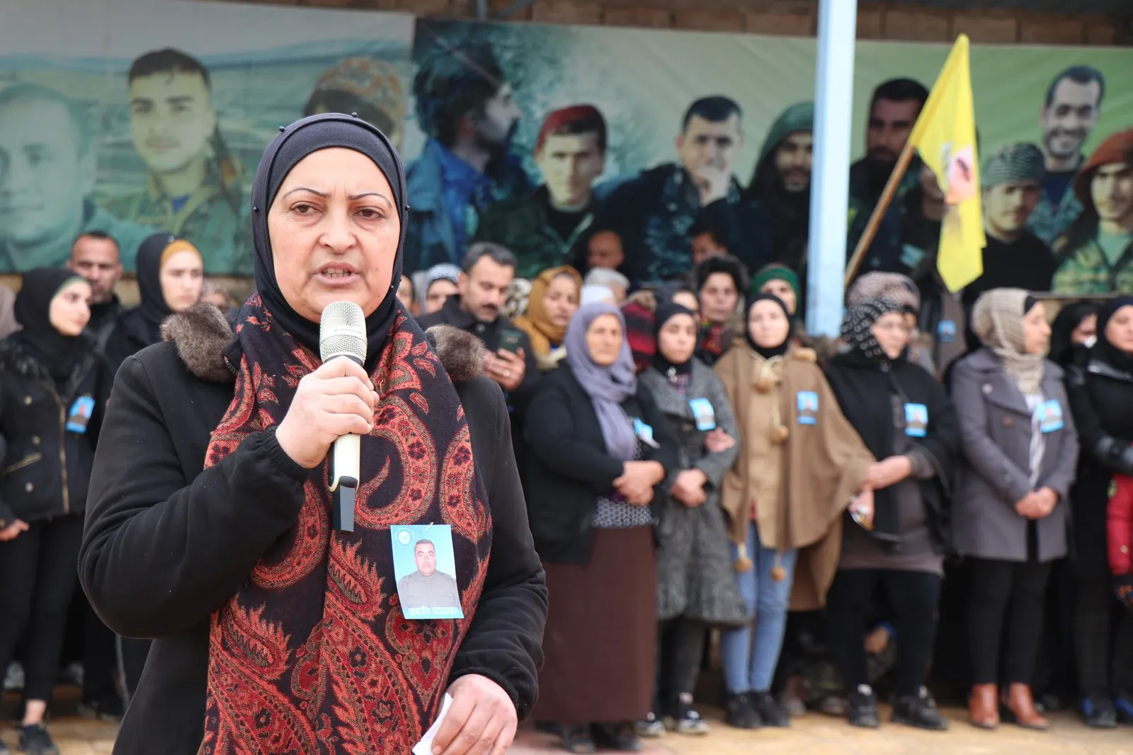 ​​​​​​​أهالي حلب يشيعون جثمان الشهيد أحمد سيدو إلى مثواه الأخير