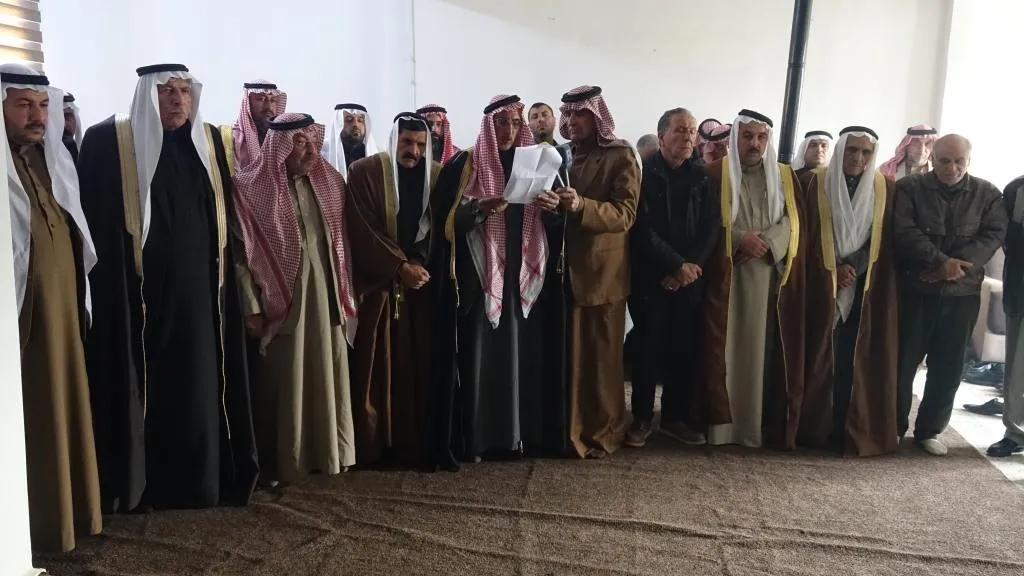 شيوخ عشائر الرقة يدينون تصرفات مثير الفوضى في الرقة