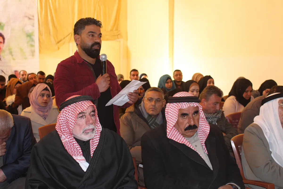 خلال ندوة حوارية.. المشاركون يدينون العزلة على القائد أوجلان والازدواجية الدولية